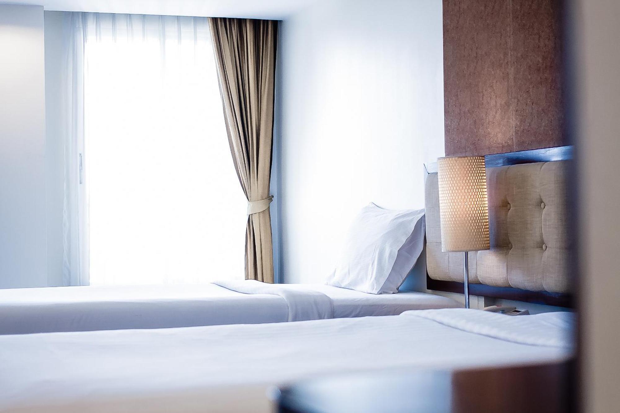 Romance Hotel Bangna Банкок Екстериор снимка