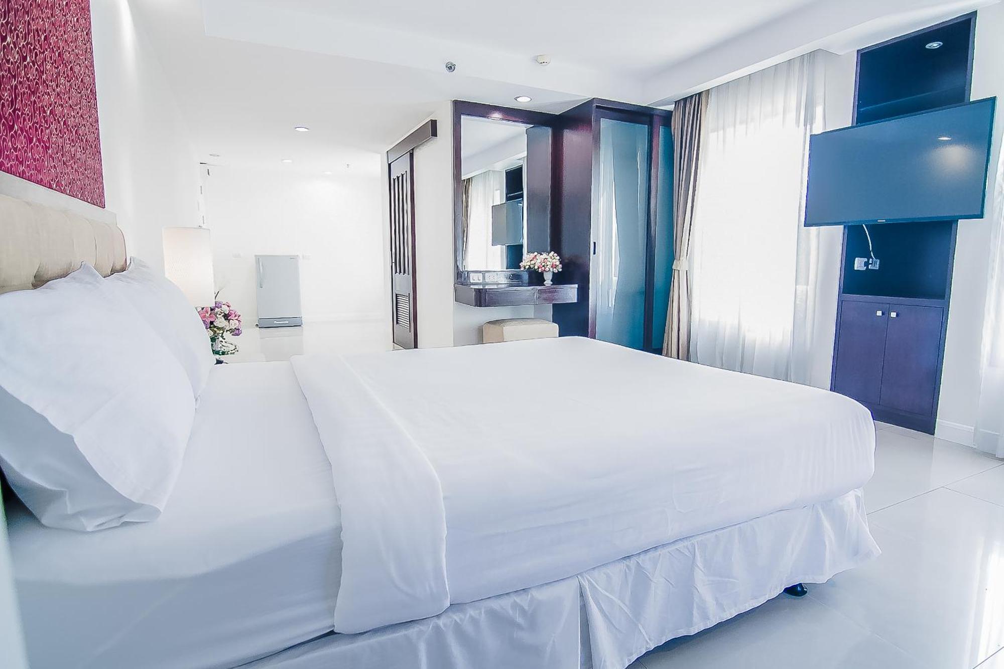 Romance Hotel Bangna Банкок Екстериор снимка