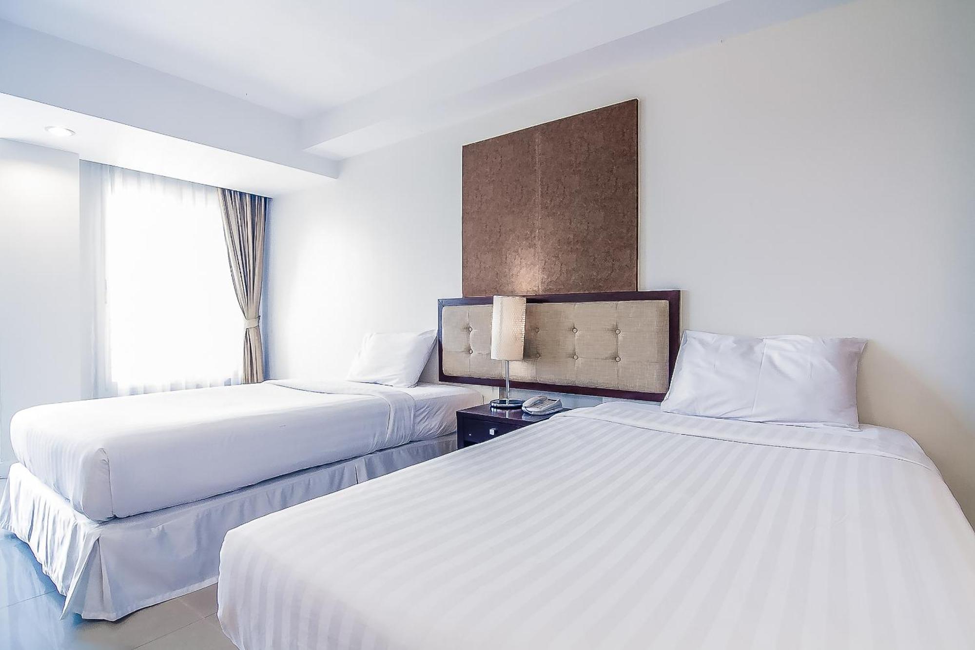 Romance Hotel Bangna Банкок Екстериор снимка