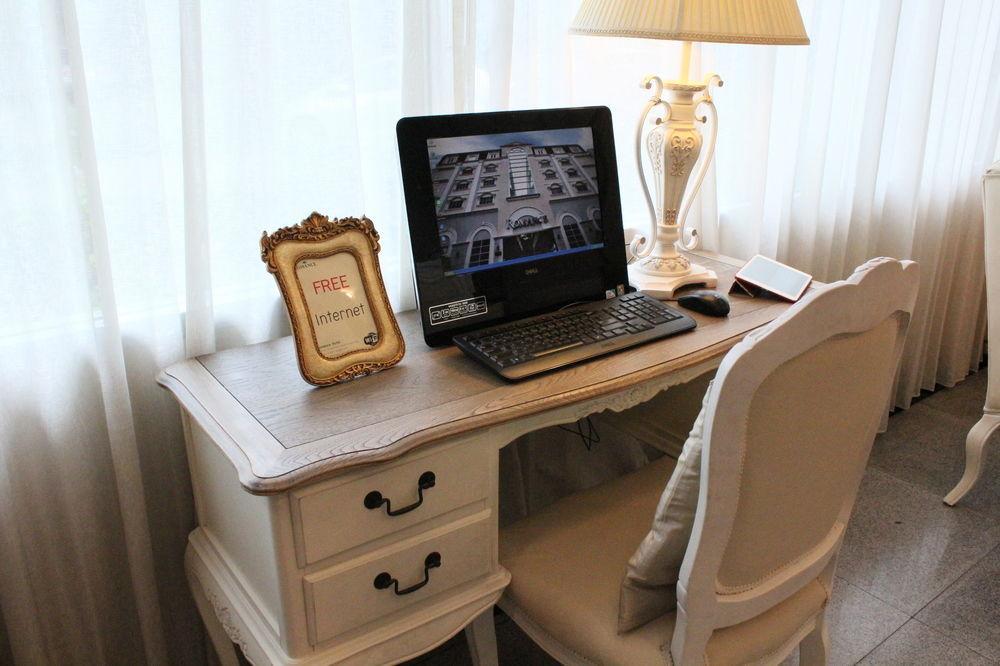Romance Hotel Bangna Банкок Екстериор снимка