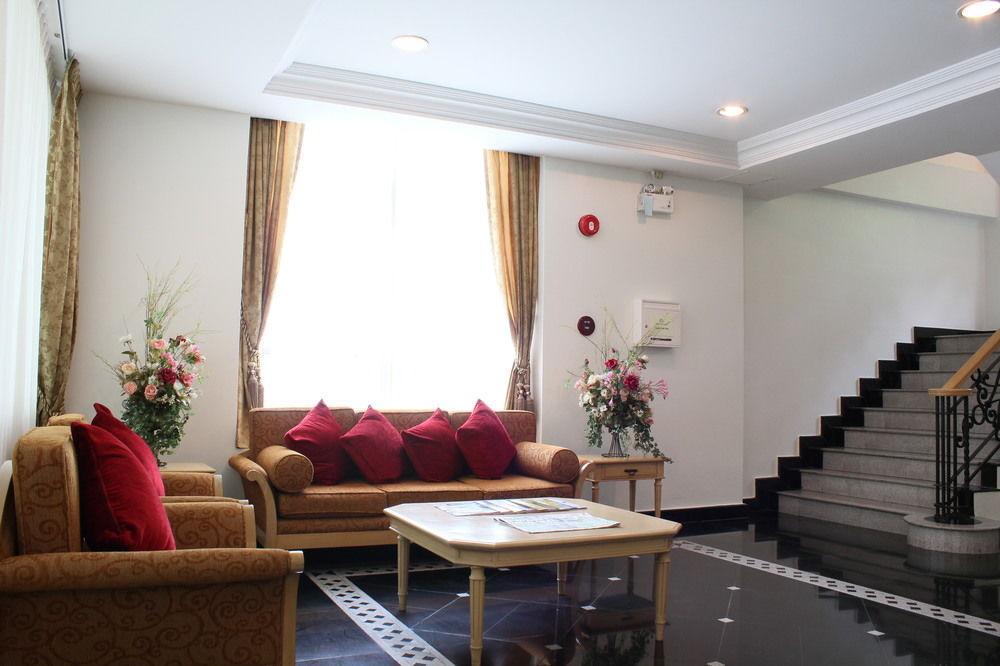 Romance Hotel Bangna Банкок Екстериор снимка
