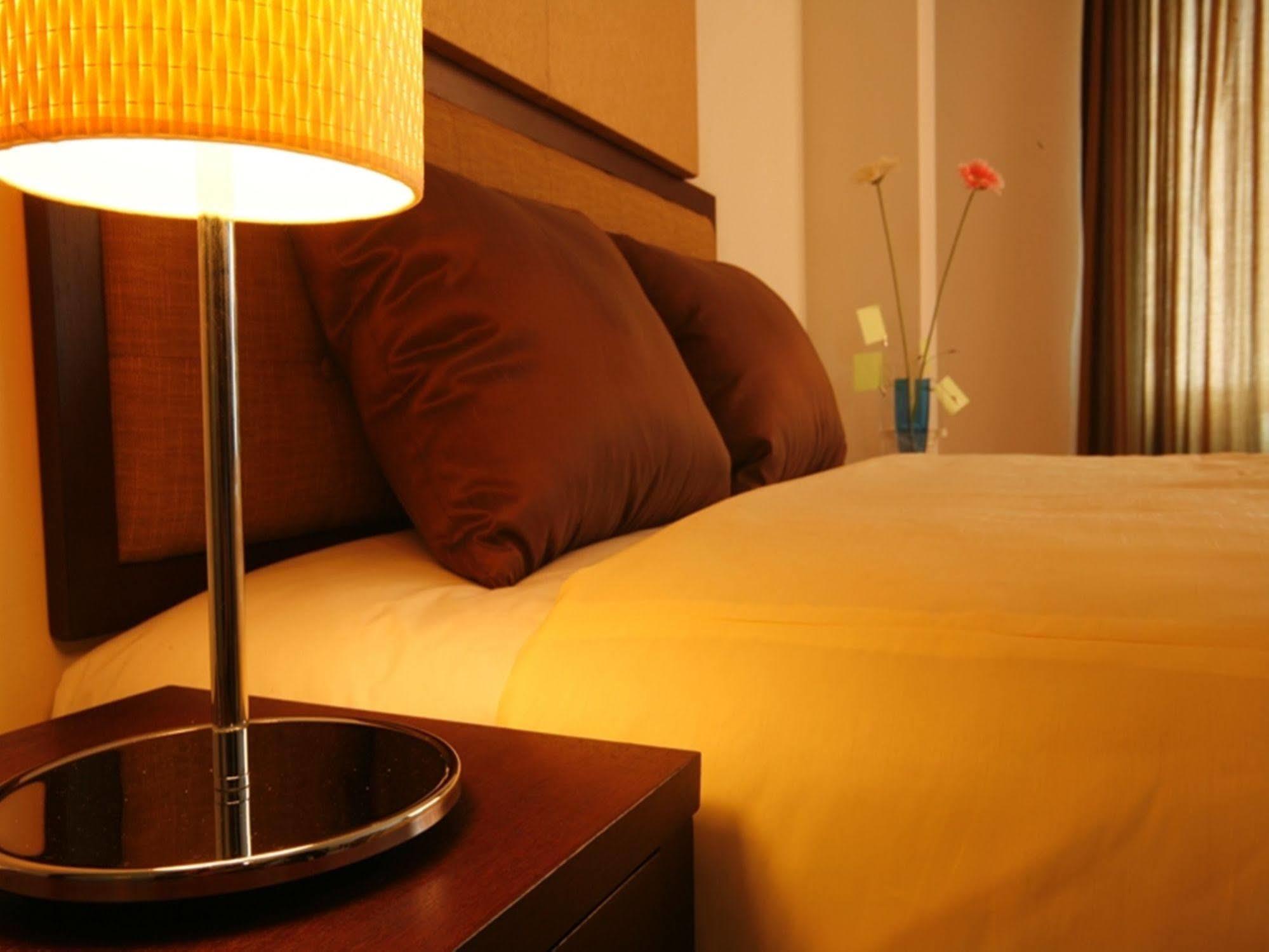 Romance Hotel Bangna Банкок Екстериор снимка